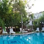 Vanilla מלון 3*